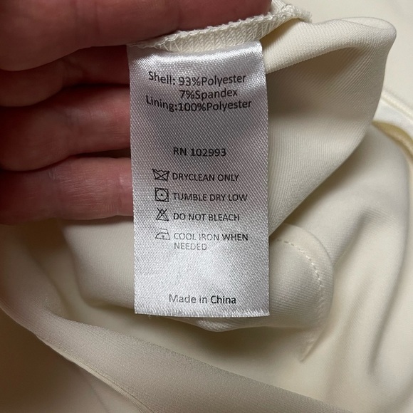 EUC Marina Moscone V-Neck Jumpsuit - Picture 9 of 9